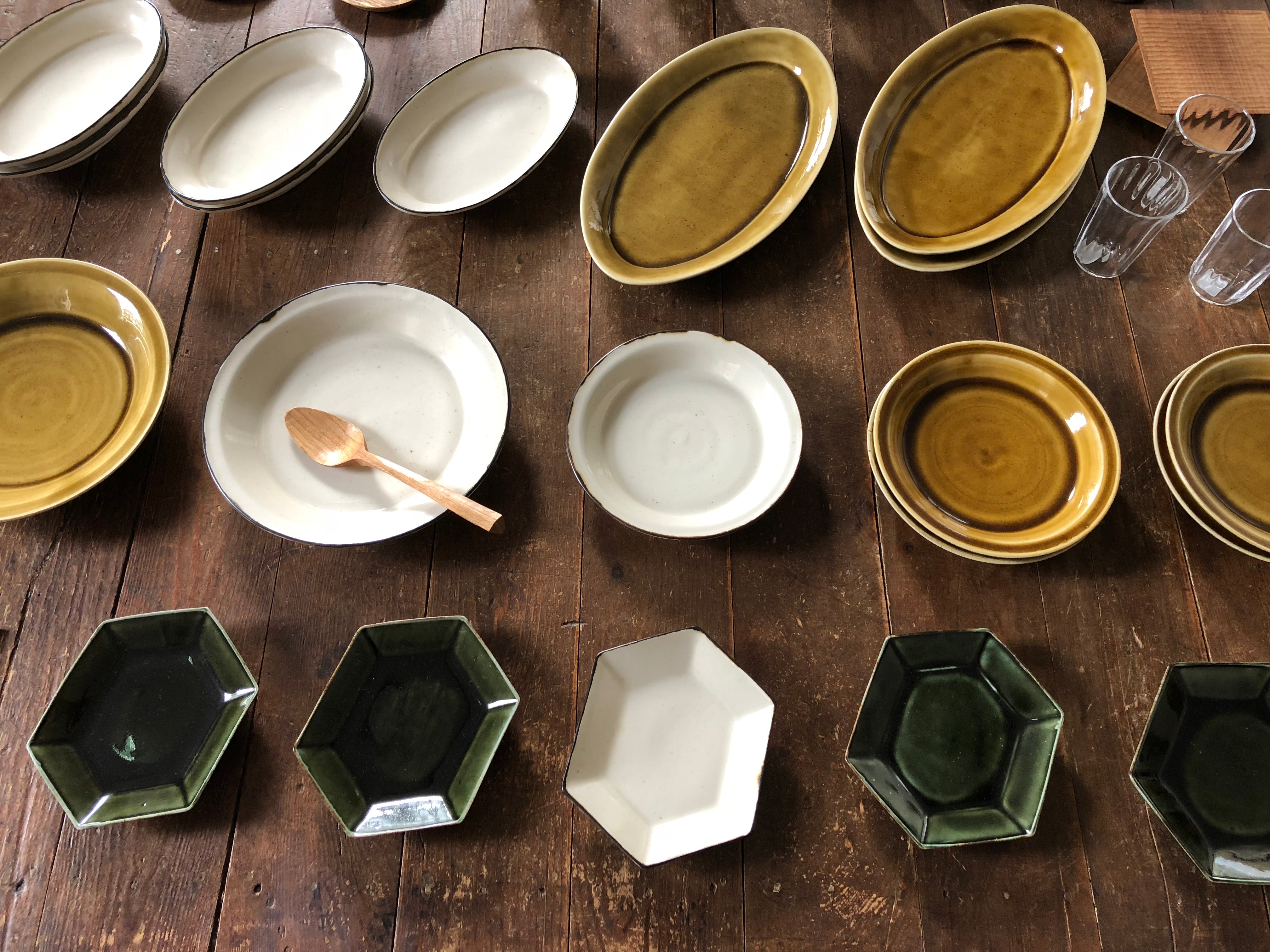 宮内太志さん　色とりどりの器